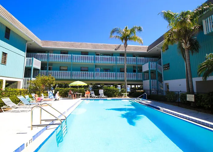 Anna Maria Island Beach Palms 8B