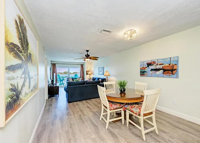 Anna Maria Island Beach Palms 5B